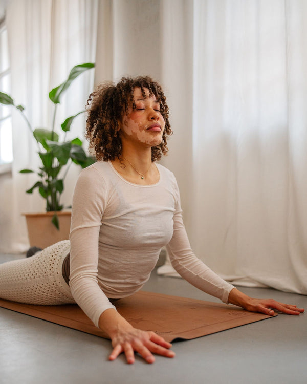 Yoga för Två: Djupare upplevelse med Gemensam Praktik 26/5 -  Nadine Rosenhall Gomis